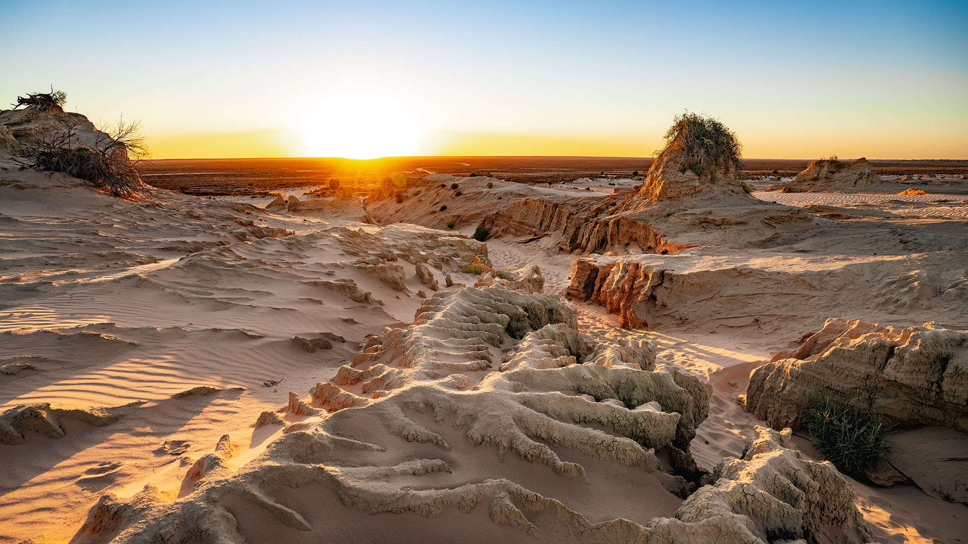 Visit Mildura - Mungo National Park